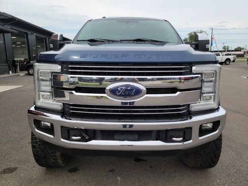Used 2017 Ford F250 Lariat w/ Chrome Package AWD/4WD image 2