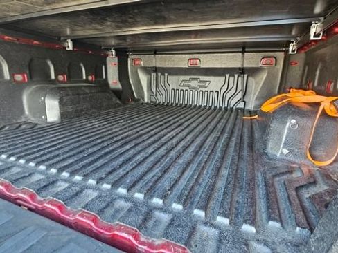 Used 2021 Chevrolet Silverado 1500 LT Trail Boss w/ Convenience Package II AWD/4WD image 8