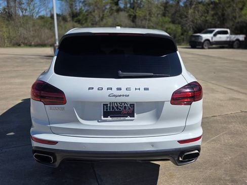 Used 2017 Porsche Cayenne Platinum Edition AWD/4WD image 4