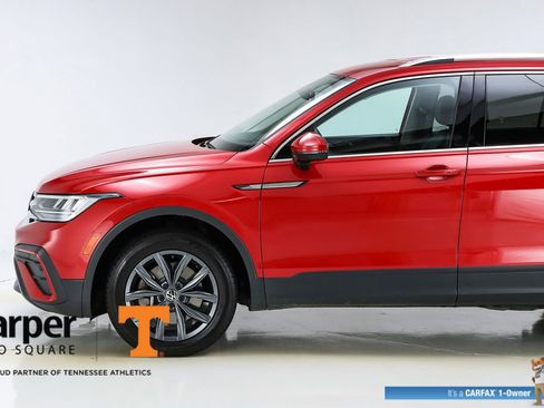 Used 2022 Volkswagen Tiguan SE image 3