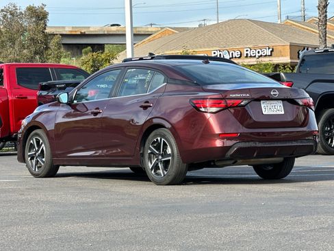 Used 2025 Nissan Sentra SV image 3