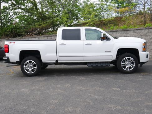 Certified 2019 Chevrolet Silverado 2500 High Country w/ Duramax Plus Package AWD/4WD image 9