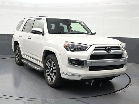 Used 2023 Toyota 4Runner Limited AWD/4WD image 8