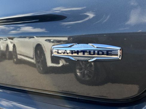 Used 2022 Jeep Compass Latitude image 7