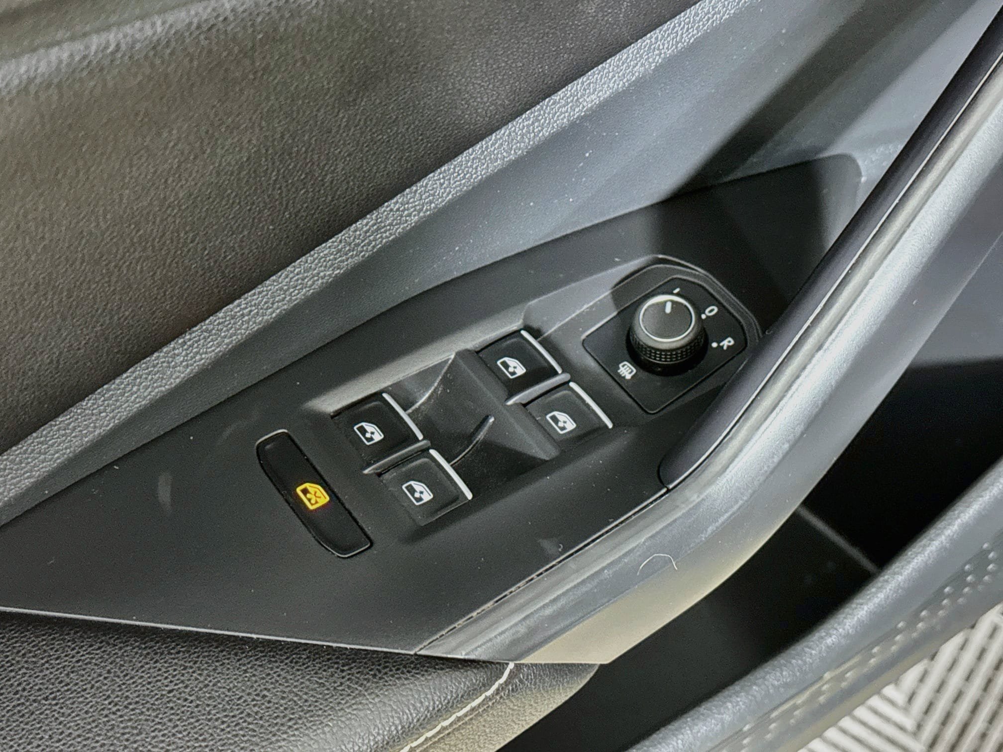Used 2025 Volkswagen Jetta Sport FWD image 20