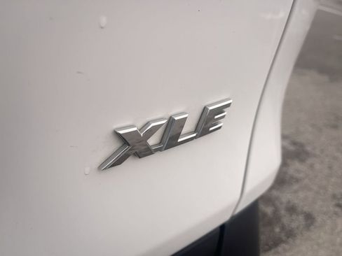 Used 2025 Toyota RAV4 XLE FWD image 13