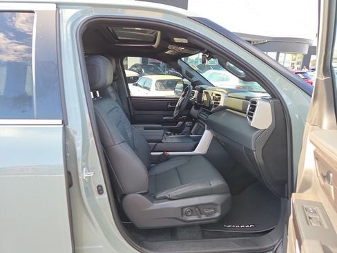 Used 2025 Toyota Sequoia 4WD image 15