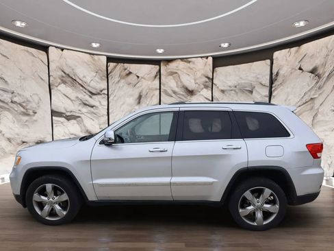 Used 2012 Jeep Grand Cherokee Overland image 8