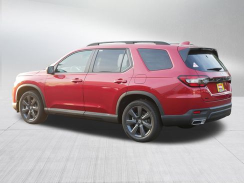 New 2025 Honda Pilot Sport image 5