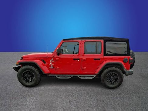 Used 2018 Jeep Wrangler Unlimited Sahara image 6