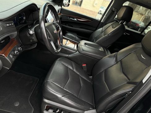 Used 2018 Cadillac Escalade ESV Premium Luxury AWD/4WD image 8