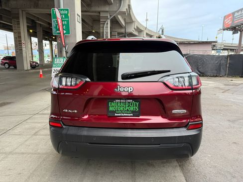 Used 2020 Jeep Cherokee Latitude w/ Cold Weather Group image 4