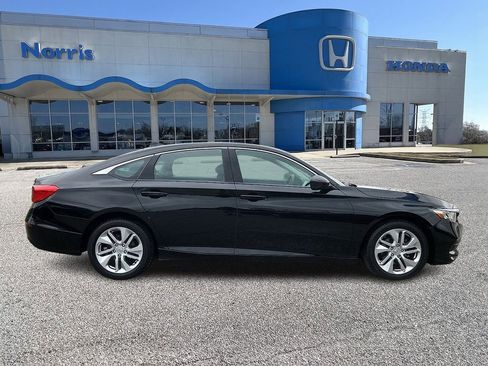 Used 2019 Honda Accord LX image 5