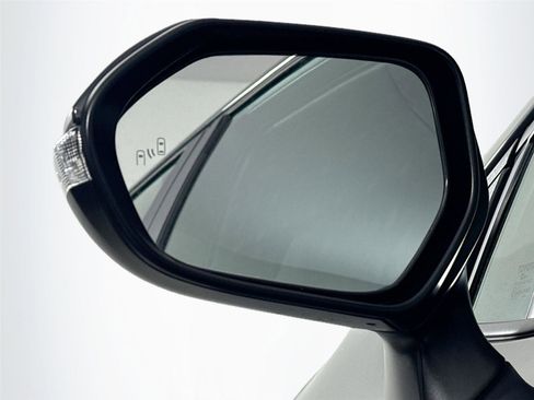 Used 2025 Toyota Corolla SE image 10