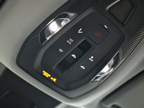 New 2025 Audi Q5 2.0T Premium Plus image 40