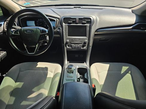 Used 2019 Ford Fusion SE w/ Equipment Group 151A FWD image 15