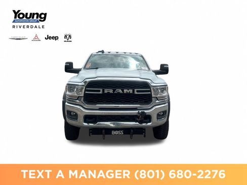 Used 2023 RAM 5500 Tradesman w/ Chrome Appearance Group AWD/4WD image 8