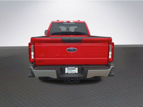 New 2026 Ford F250 XLT w/ FX4 Off-Road Package image 6