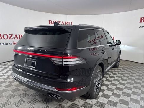 New 2025 Lincoln Aviator Reserve w/ Luxury Package image 7
