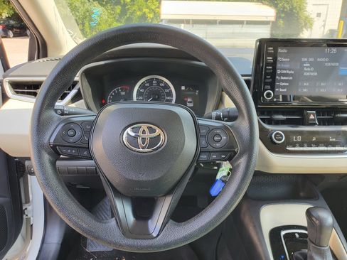 Used 2022 Toyota Corolla LE FWD image 27
