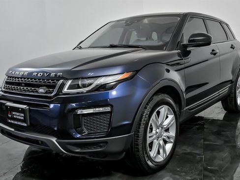Used 2018 Land Rover Range Rover Evoque SE Premium image 5