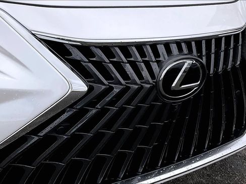 Used 2025 Lexus ES 350 w/ Luxury Package image 28