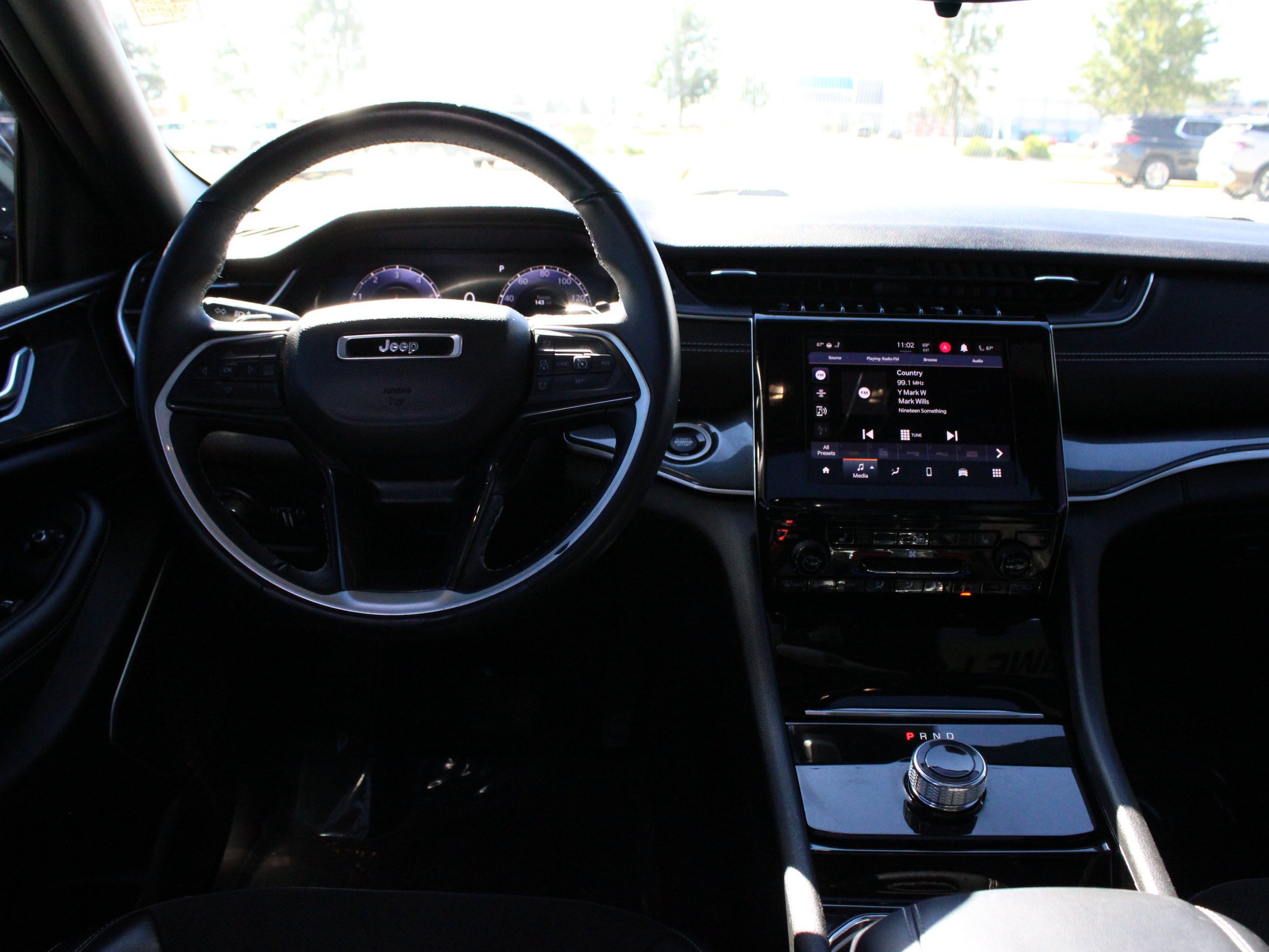 Used 2022 Jeep Grand Cherokee Altitude AWD/4WD image 17