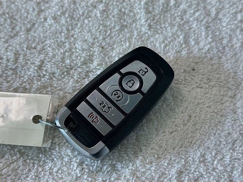 Certified 2019 Ford Edge Titanium w/ Cold Weather Package image 30