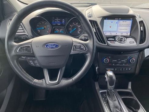 Used 2019 Ford Escape Titanium image 5