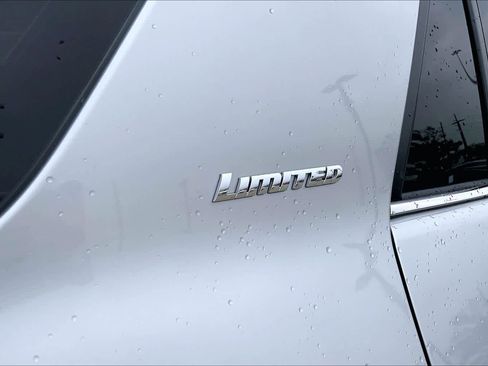 Used 2023 Toyota 4Runner Limited AWD/4WD image 10