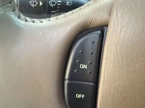 Used 2002 Ford F350 Lariat image 18