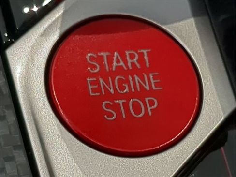 Used 2023 BMW M3 Competition w/ Executive Package image 27