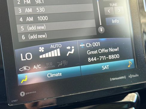 Used 2022 Toyota Prius Prime XLE FWD image 26