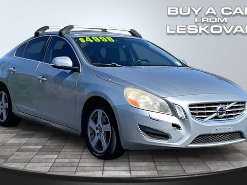 Used 2013 Volvo S60 T5 image 1