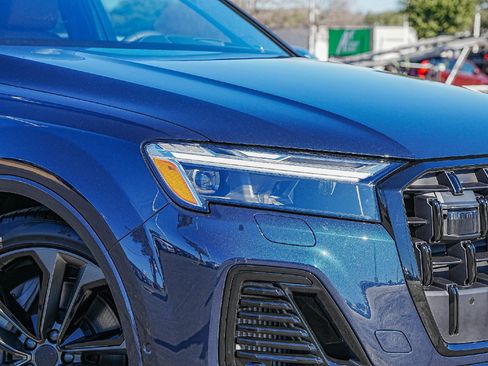 New 2026 Audi Q7 3.0T Prestige image 2