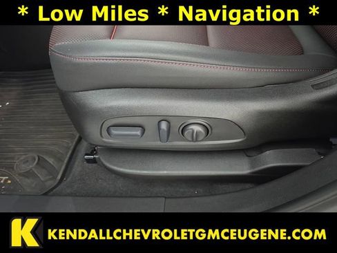 Used 2025 Chevrolet Blazer RS w/ Driver Confidence II Package image 17