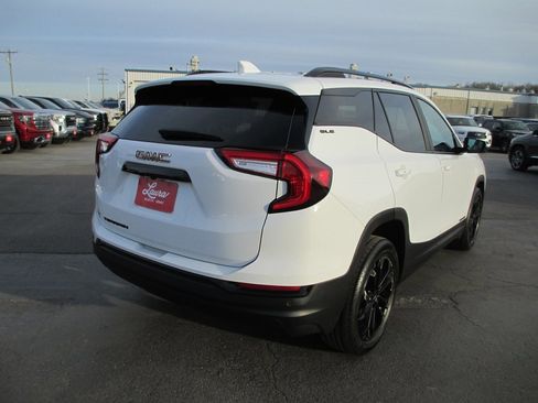 Certified 2022 GMC Terrain SLE w/ Elevation Edition image 5