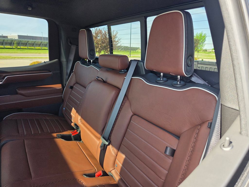 New 2026 GMC Sierra 1500 Denali Ultimate w/ LPO, Black Badging Package AWD/4WD image 43