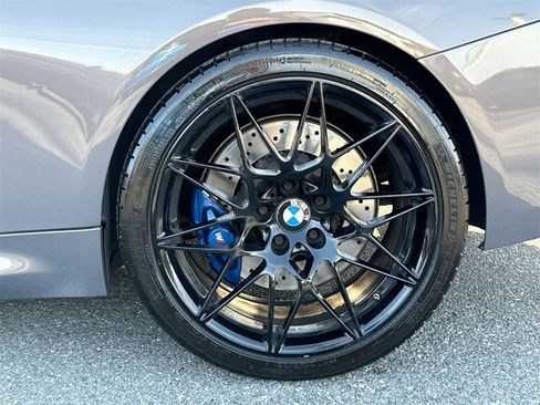 Used 2017 BMW M4 Convertible image 18