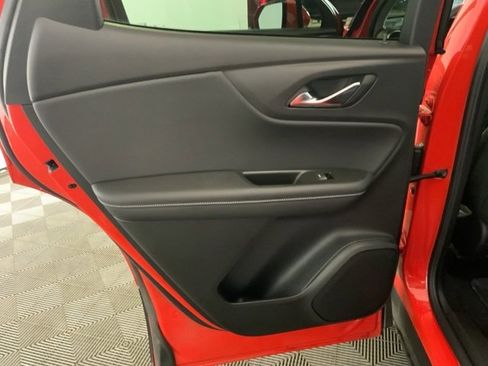 Used 2025 Chevrolet Blazer LT image 32