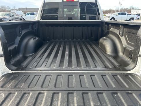 Used 2024 RAM 1500 Laramie image 12