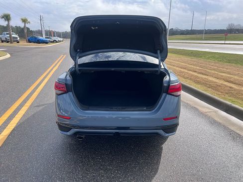 Used 2024 Nissan Sentra SR w/ SR Premium Package image 8