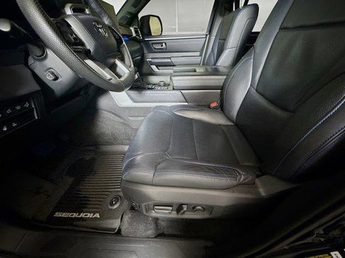 Used 2024 Toyota Sequoia Platinum image 11