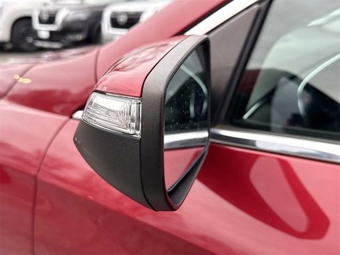 Used 2016 Chevrolet Malibu LT image 19