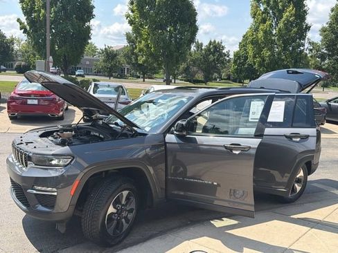 Used 2022 Jeep Grand Cherokee Limited 4xe AWD/4WD image 10