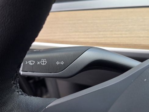 Used 2021 Tesla Model 3 Standard Range Plus RWD image 23