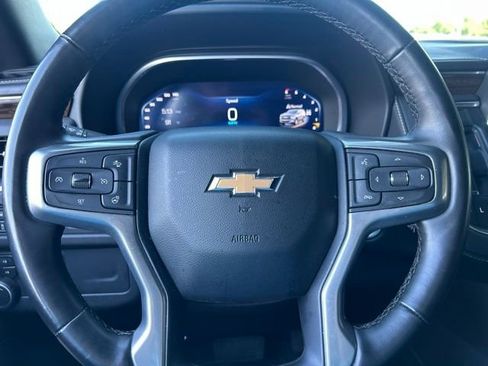 Used 2023 Chevrolet Suburban Premier AWD/4WD image 16
