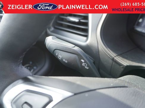 Used 2024 Ford Edge SEL w/ Convenience Package image 24