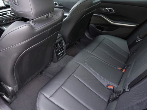 Used 2024 BMW 330i Sedan w/ M Sport Package RWD image 36