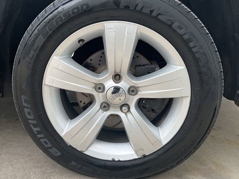 Used 2013 Jeep Compass Latitude FWD image 27